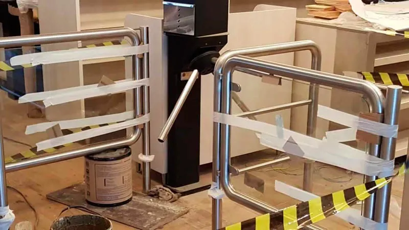 Portinhola em Aço Inox